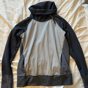 Marmot women’s sweatshirt